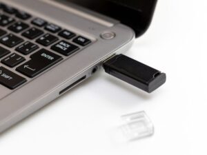 chiavetta in un computer